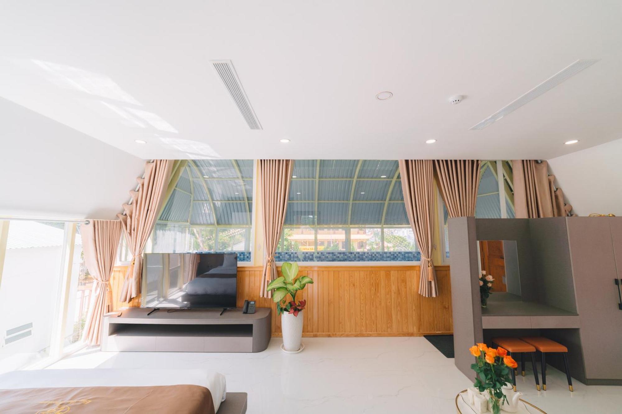 דה לאט Quy Tai Premium Hotel מראה חיצוני תמונה