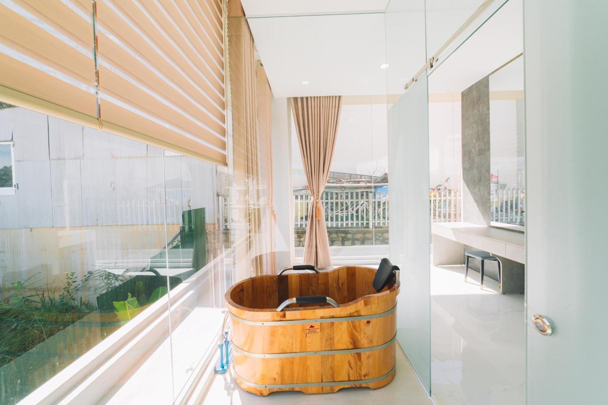 דה לאט Quy Tai Premium Hotel מראה חיצוני תמונה